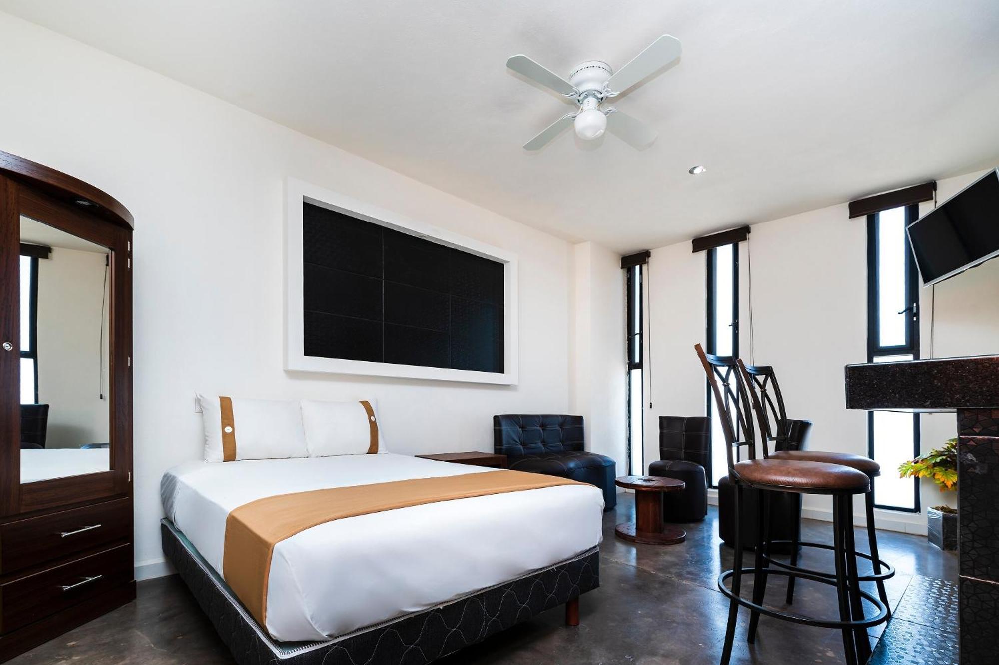 Capital O Hotel Joyma Suites, San Luis San Luis Potosí Zewnętrze zdjęcie